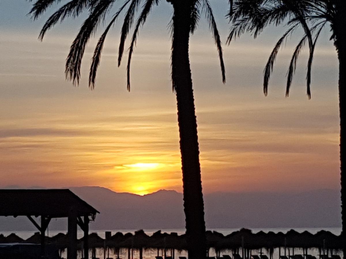 Roca Chica Torremolinos Apartment ภายนอก รูปภาพ
